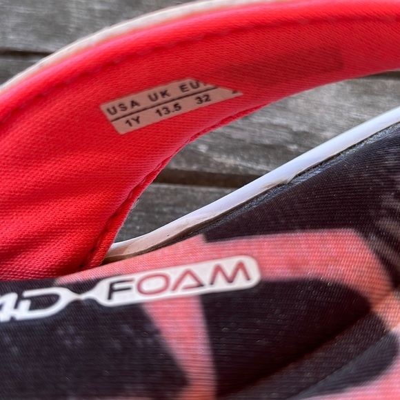 Under Armour UA Girl's Marbella VI Alpha Flip-Flop, EUC - Picture 5 of 5